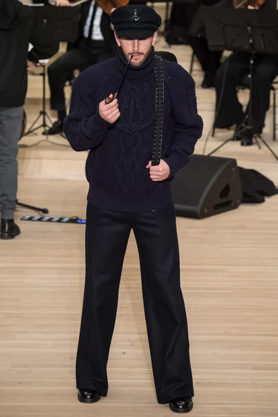 Look 7